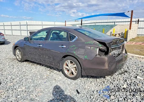 2015 Nissan Altima 2.5 из США, поврежденный, VIN 1N4AL3AP3FN887393